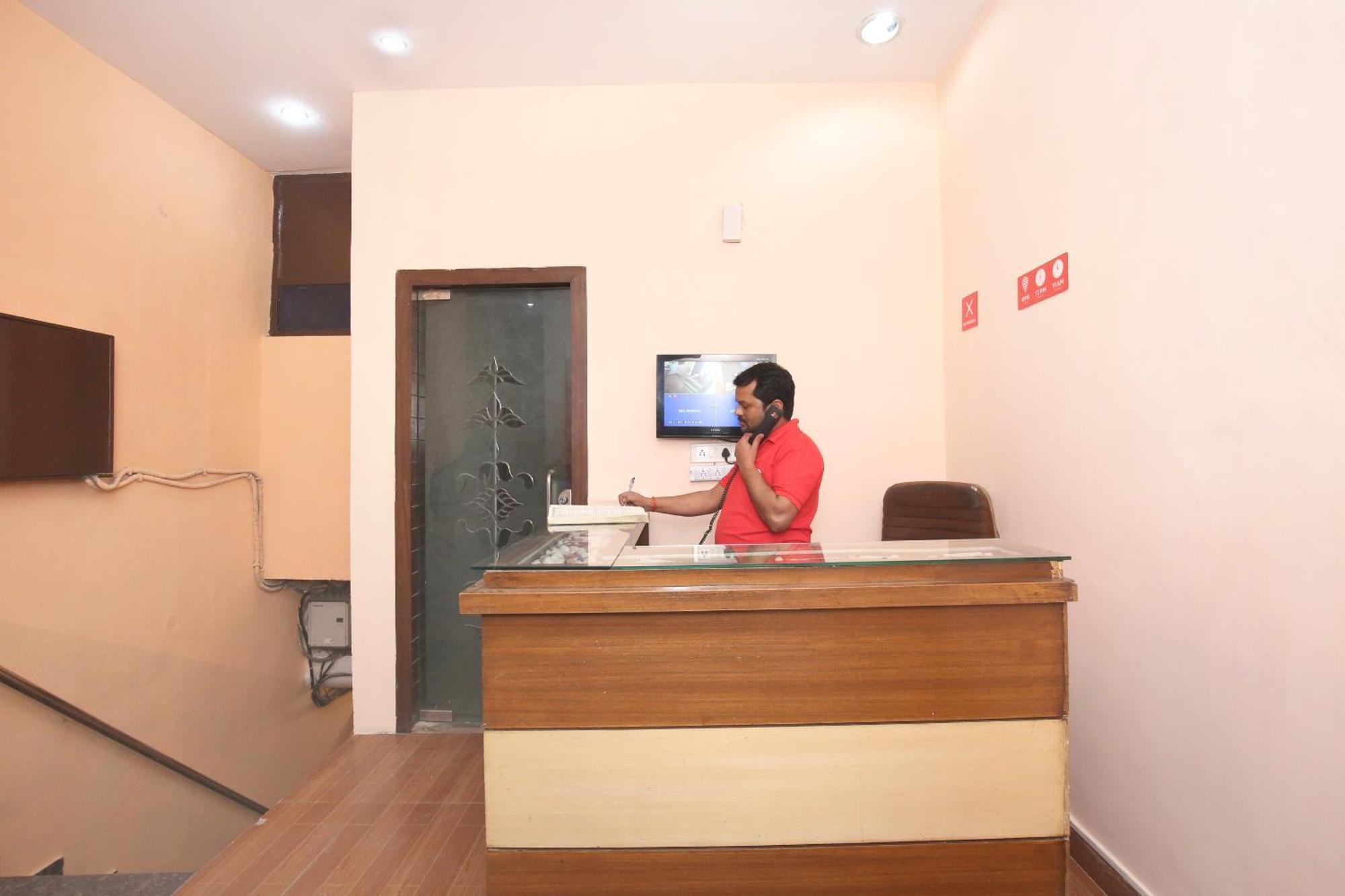 Super Hotel O Rajesh Palace Chandigarh Exterior photo